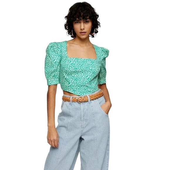 Topshop Tops - TopShop Blouse Green Leopard Puff Short Sleeve Cropped Top Shirt